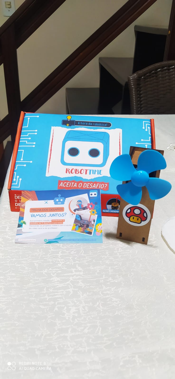 Kit de robótica Robottime em destaque